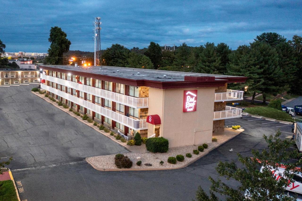Red Roof Inn Шарлотсвилл Экстерьер фото