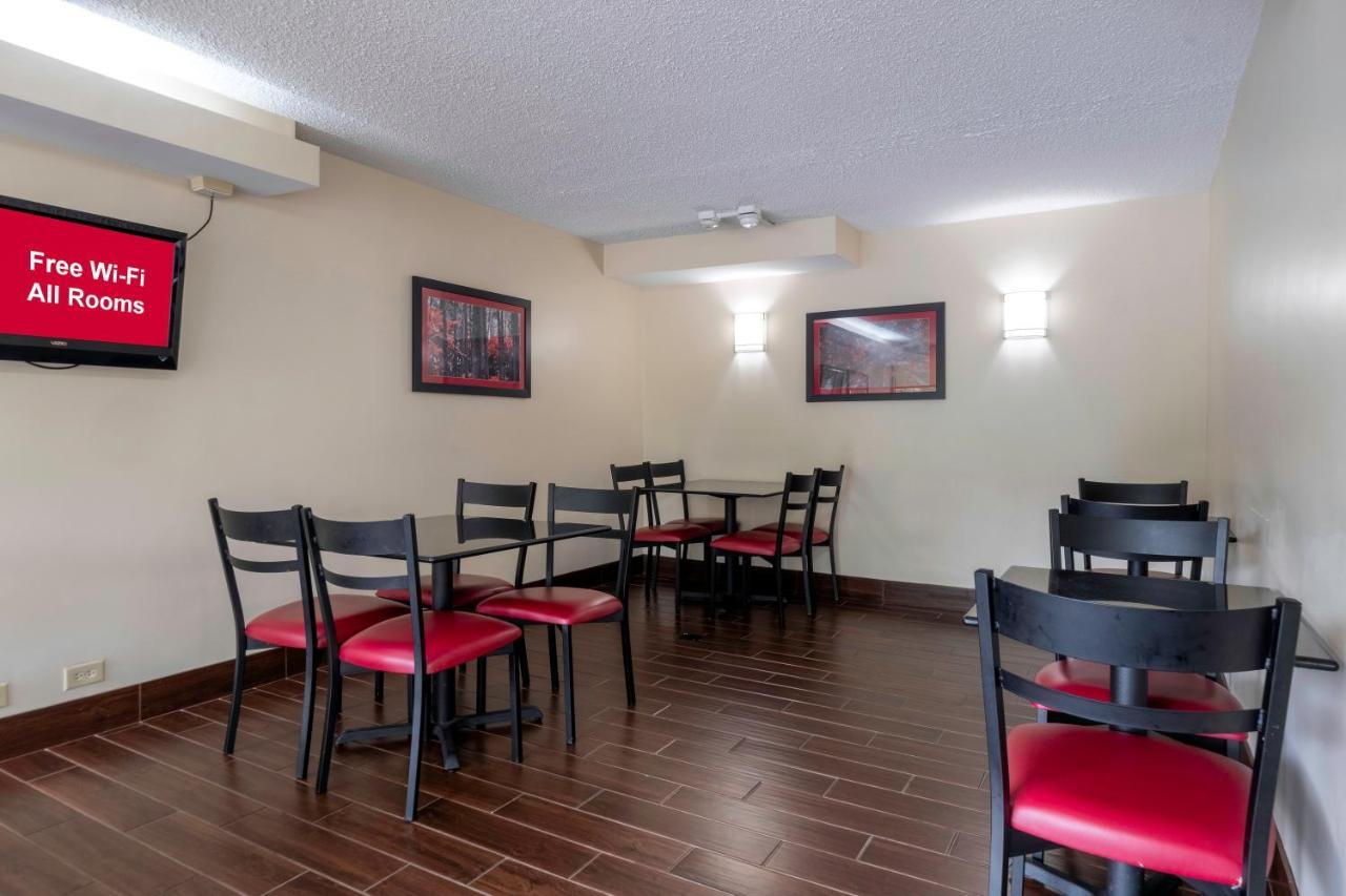 Red Roof Inn Шарлотсвилл Экстерьер фото