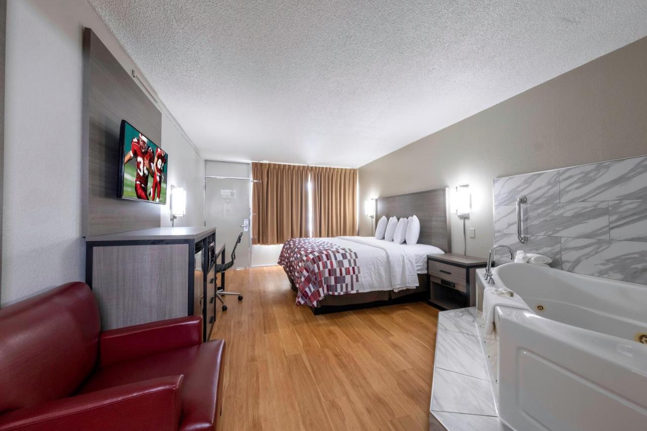 Red Roof Inn Шарлотсвилл Экстерьер фото